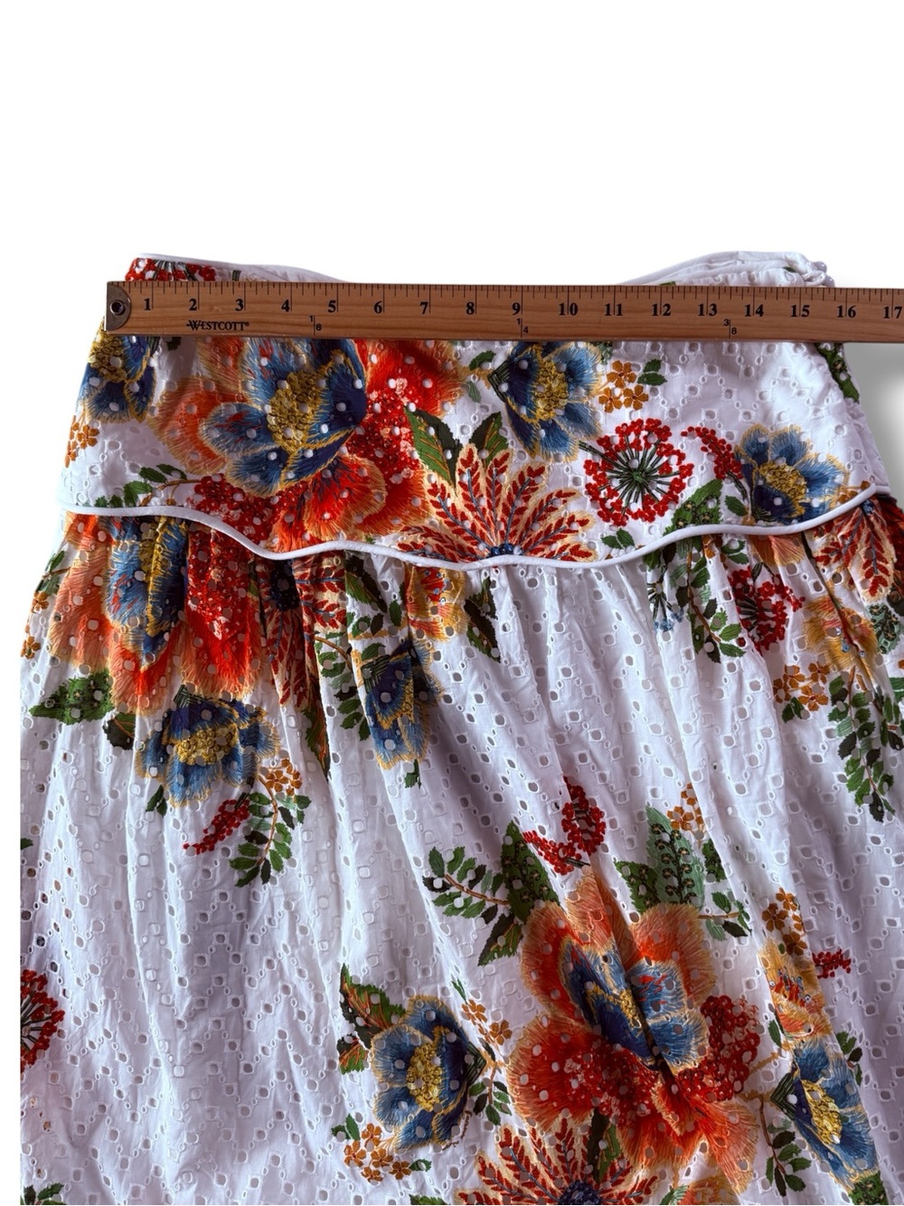 FARM Rio Delicate Garden Eyelet Midi Skirt Size Medium NWT $265 - Picture 7 of 10